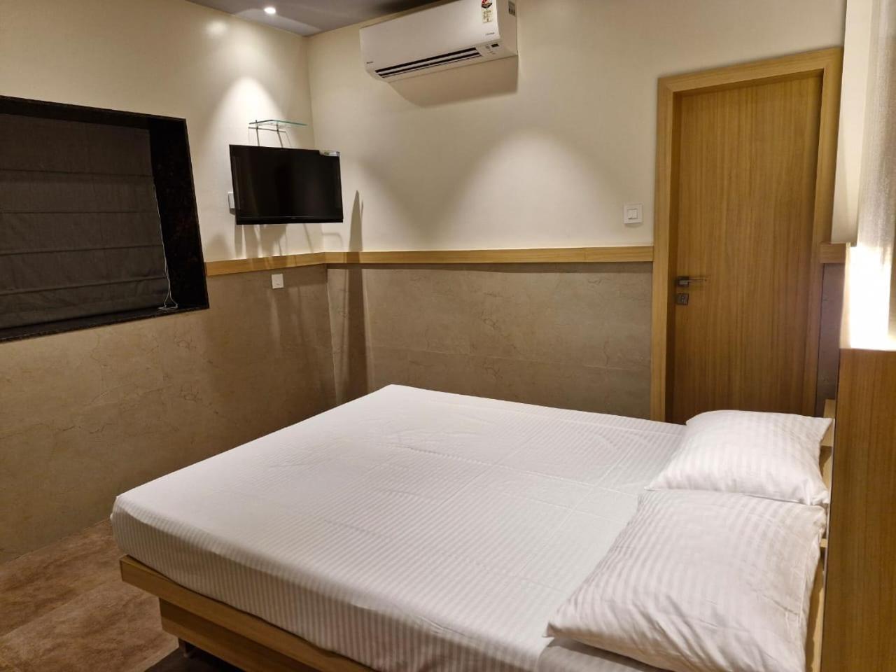Avenue 10 Boutique Hotel Pune Esterno foto