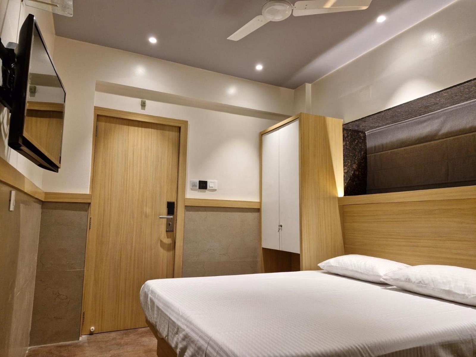 Avenue 10 Boutique Hotel Pune Esterno foto