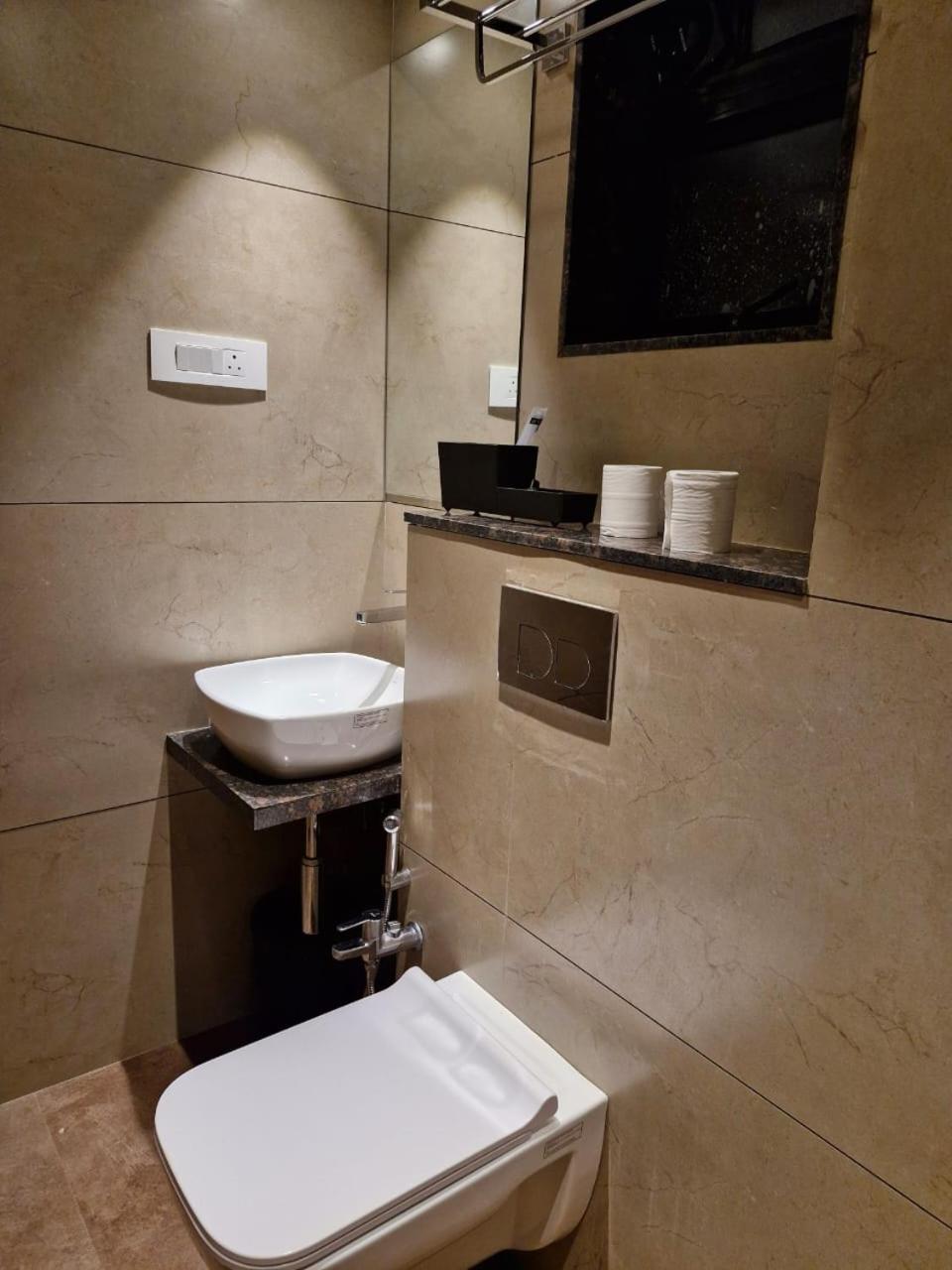 Avenue 10 Boutique Hotel Pune Esterno foto