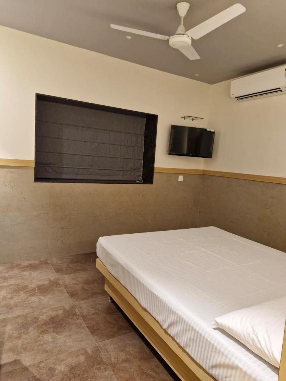 Avenue 10 Boutique Hotel Pune Esterno foto